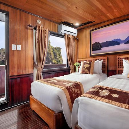 Cozy Bay Classic Cruise Ha Long Exterior photo