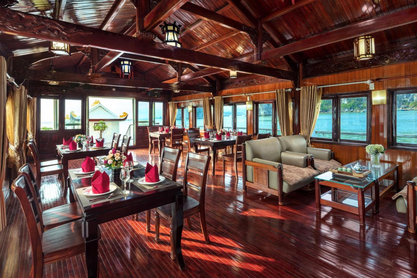 Cozy Bay Classic Cruise Ha Long Exterior photo